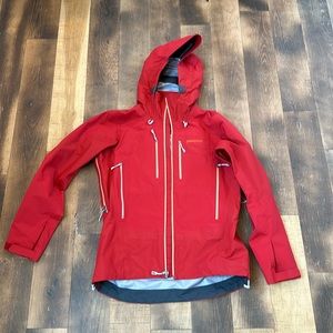Patagonia Women’s Gore Tex jacket